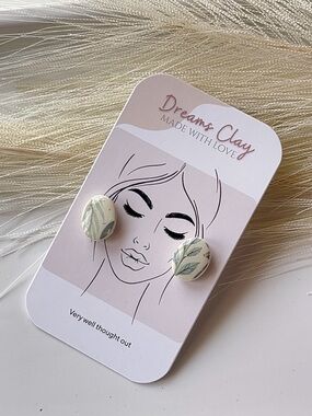 Green Leaf Pattern Round Stud Earrings